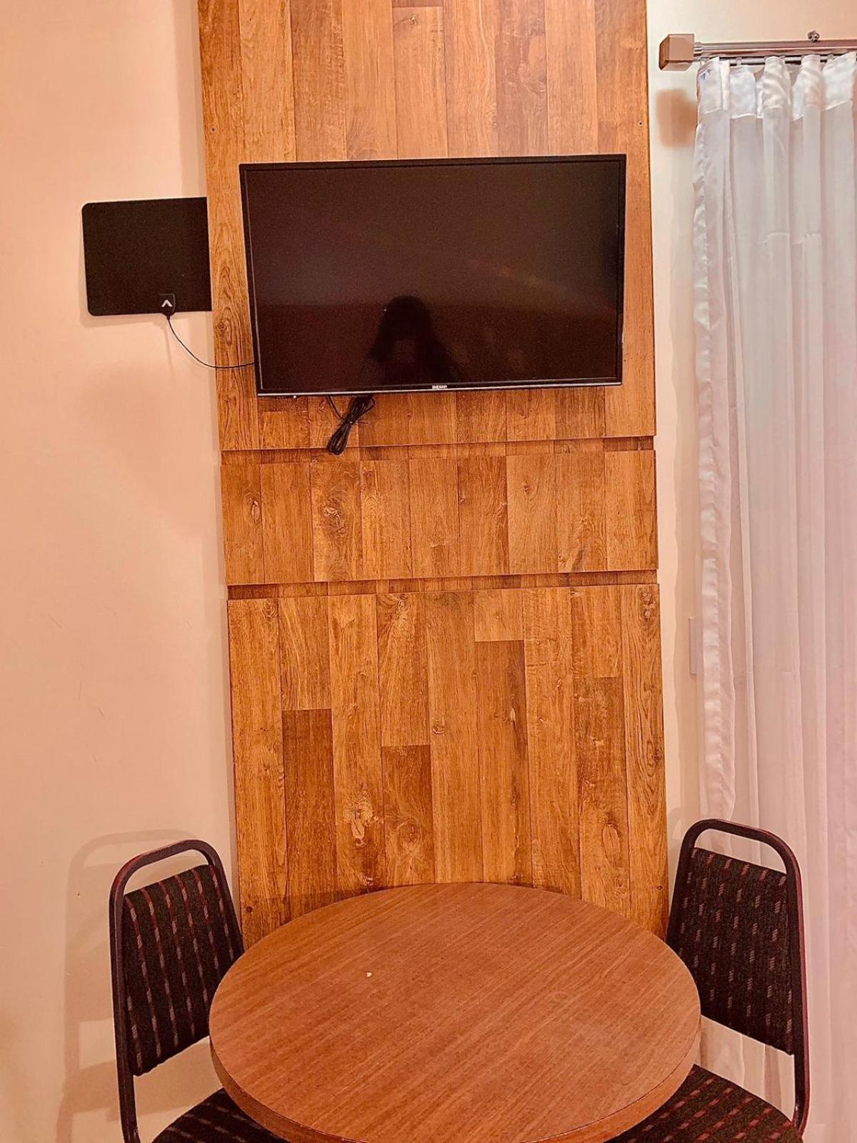 פלמס Victoria Plaza Hotel מראה חיצוני תמונה