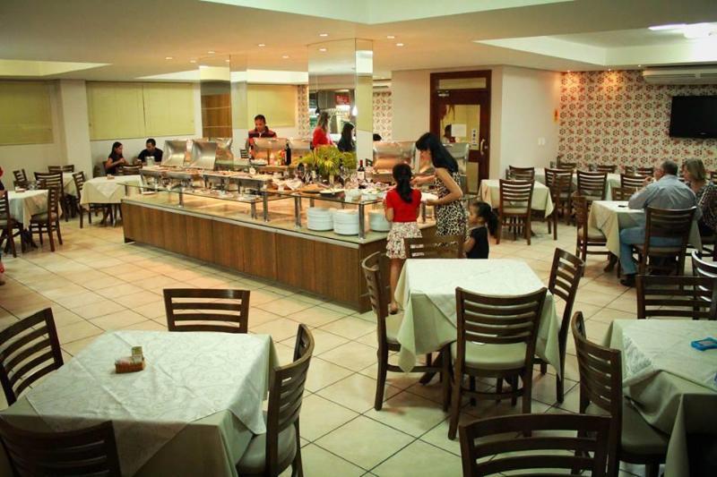 פלמס Victoria Plaza Hotel מראה חיצוני תמונה