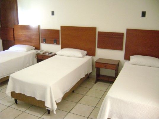 פלמס Victoria Plaza Hotel מראה חיצוני תמונה