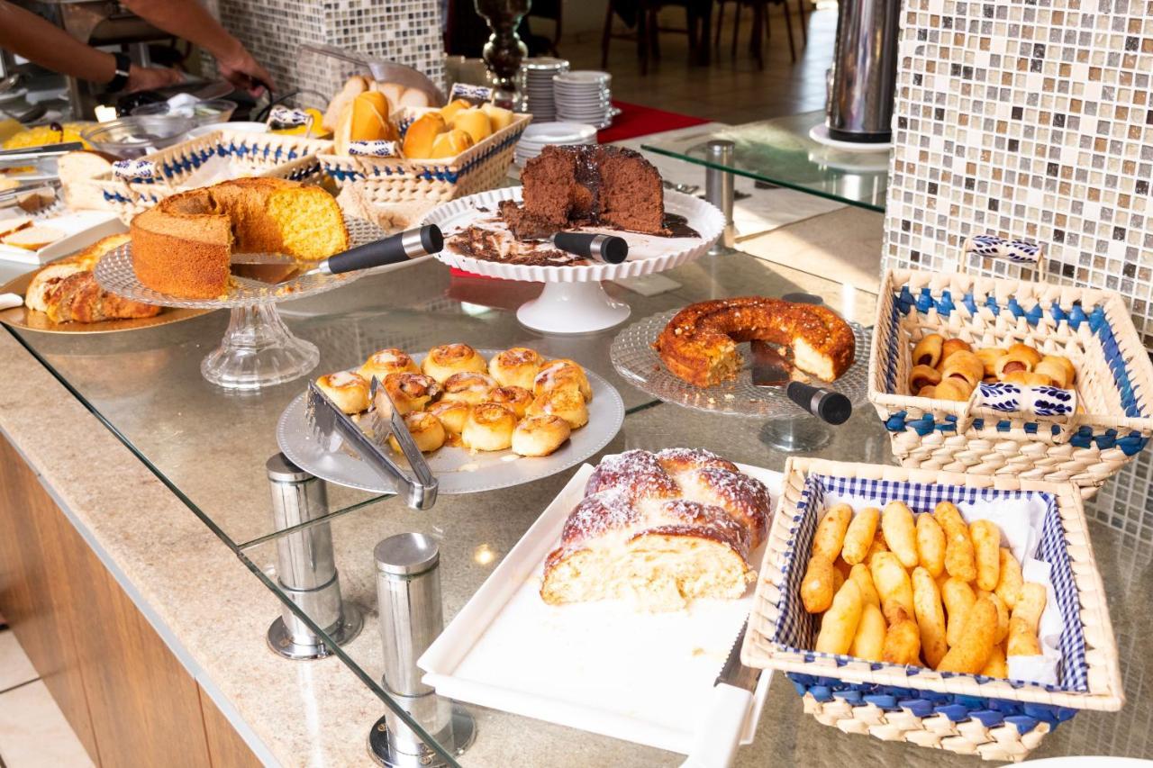 פלמס Victoria Plaza Hotel מראה חיצוני תמונה